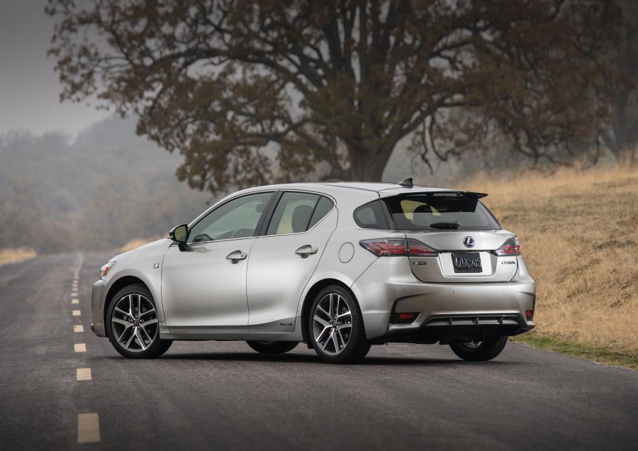  Lexus CT200h F-Sport 2014 года  (NA) (фото 28 из 41)
